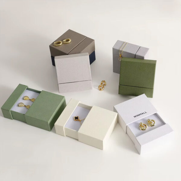 Cofanetto B - Image 2